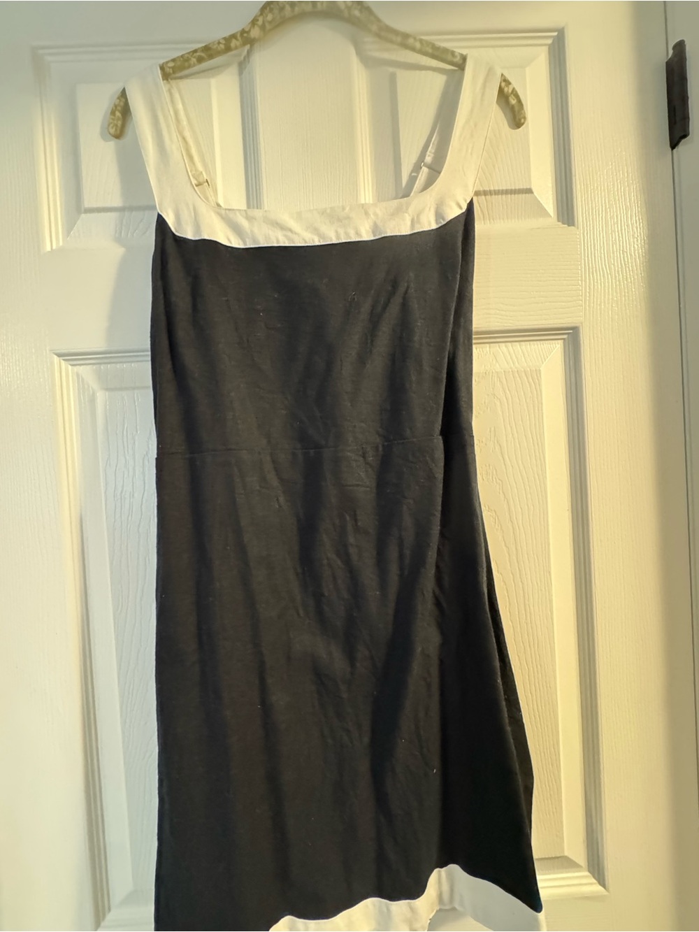 Abercrombie & Fitch Black and White Sleeveless Dress